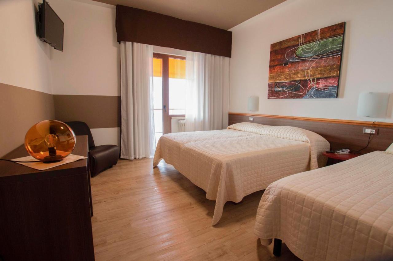 Hotel San Zeno San Zeno di Montagna Eksteriør bilde