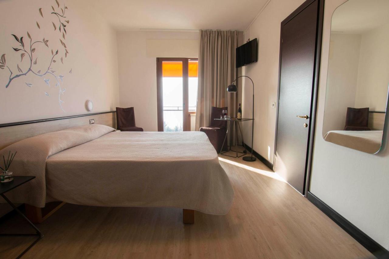 Hotel San Zeno San Zeno di Montagna Eksteriør bilde
