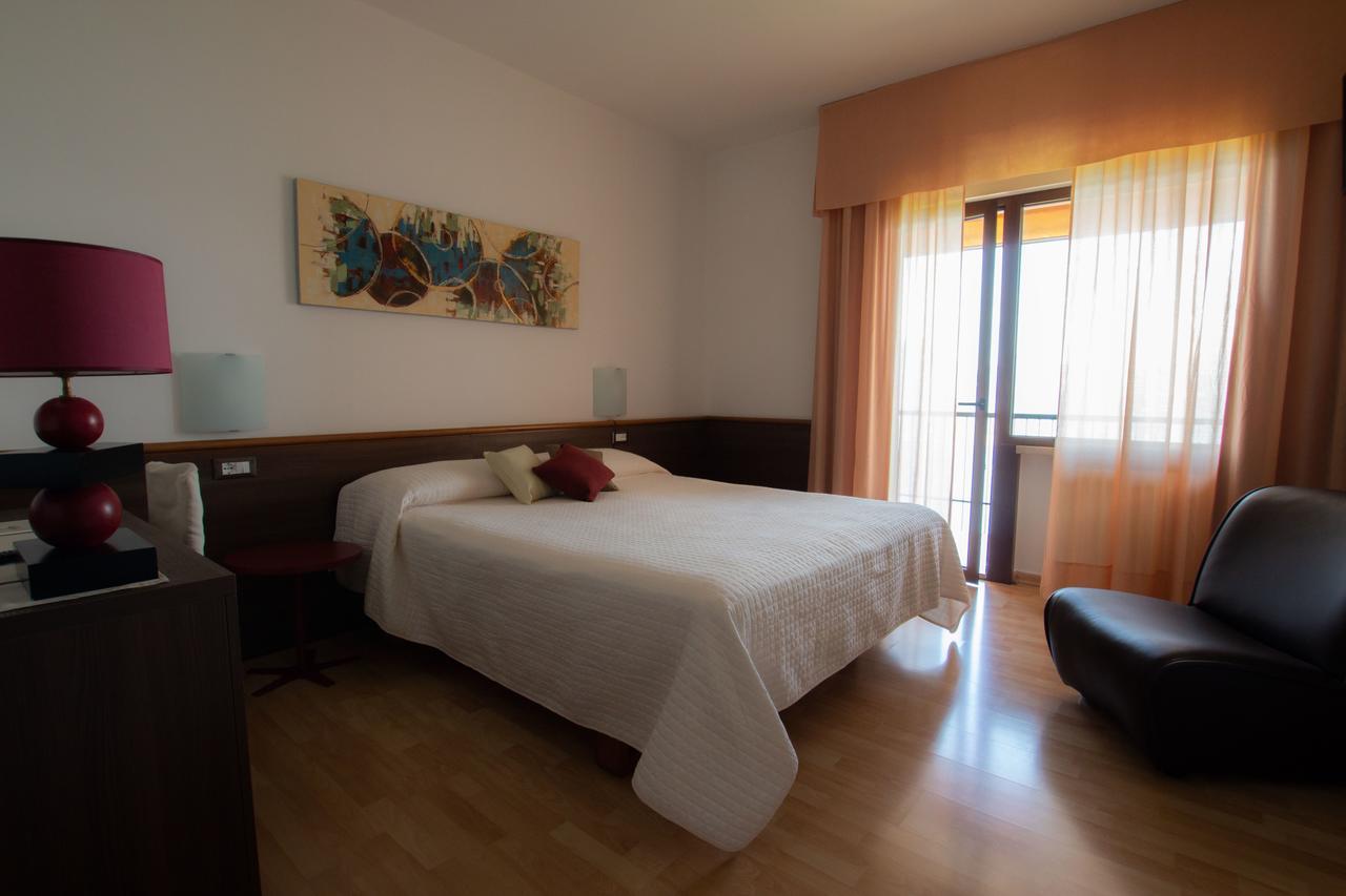 Hotel San Zeno San Zeno di Montagna Eksteriør bilde