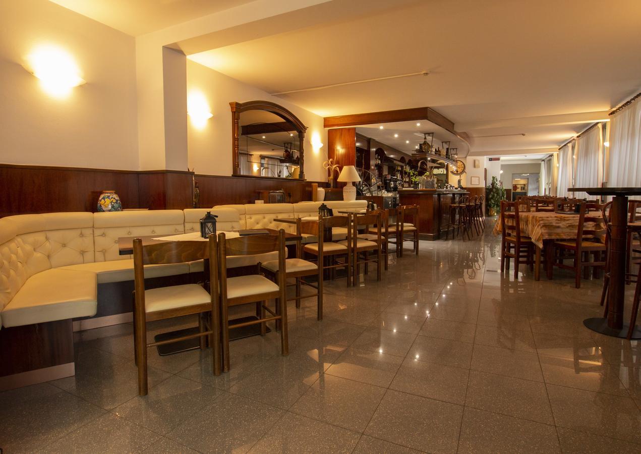 Hotel San Zeno San Zeno di Montagna Eksteriør bilde